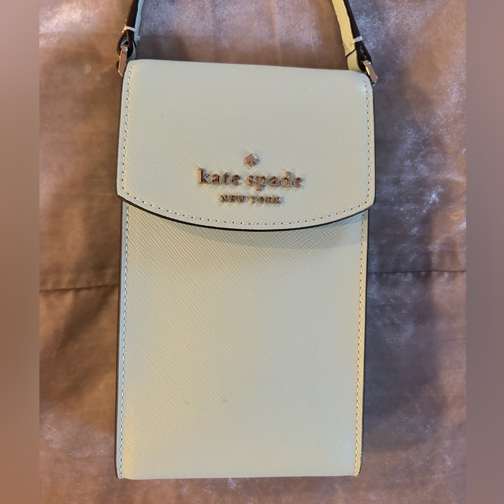 Pretty Kate Spade Phone Purse
